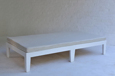 020 Daybeds - chunky with linen mattress